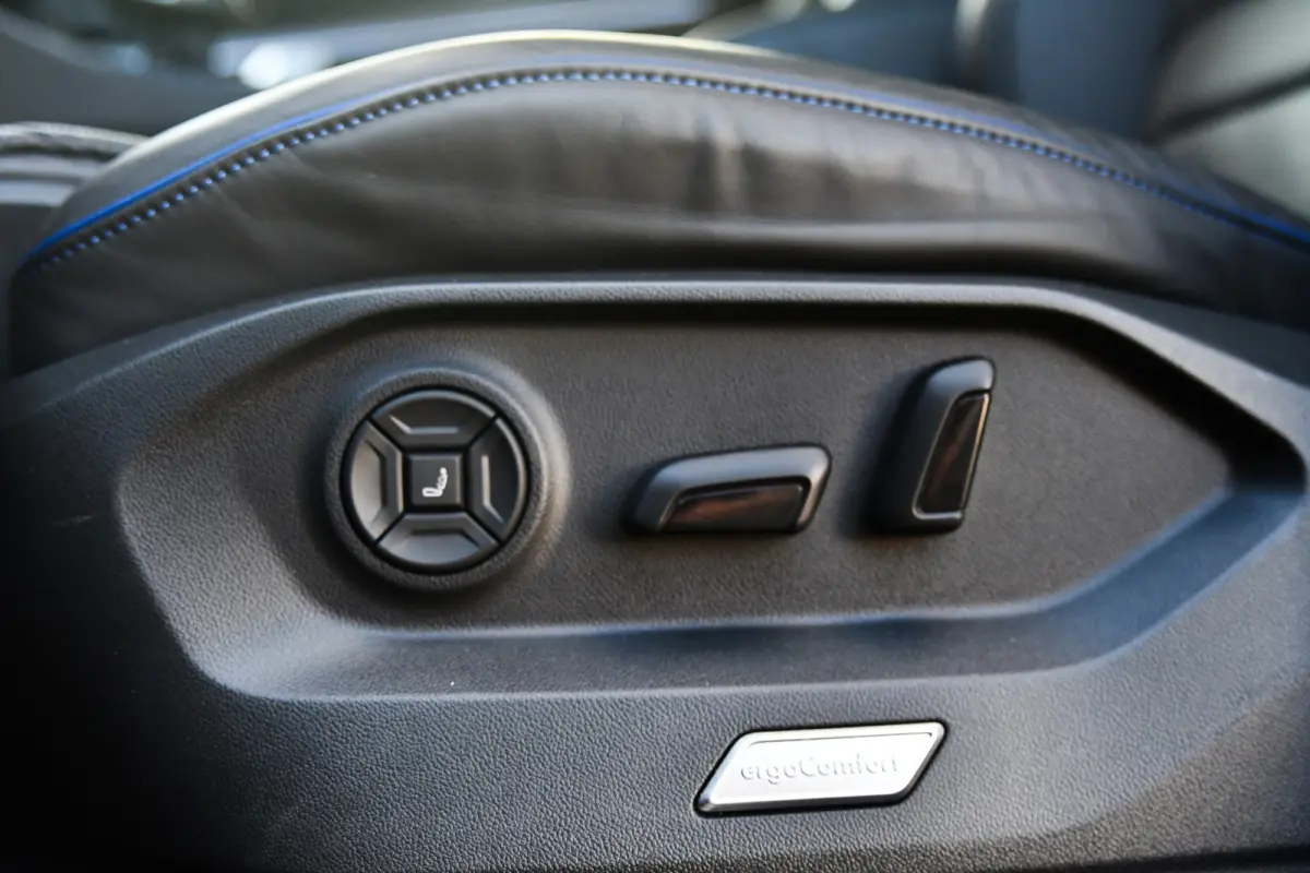 3.0 TSi eHybrid 4MOTION R-Line, Nachtzicht, Massage, Softclose, Luchtv, Dynaudio, Koeling, HUD, 360, Pano!