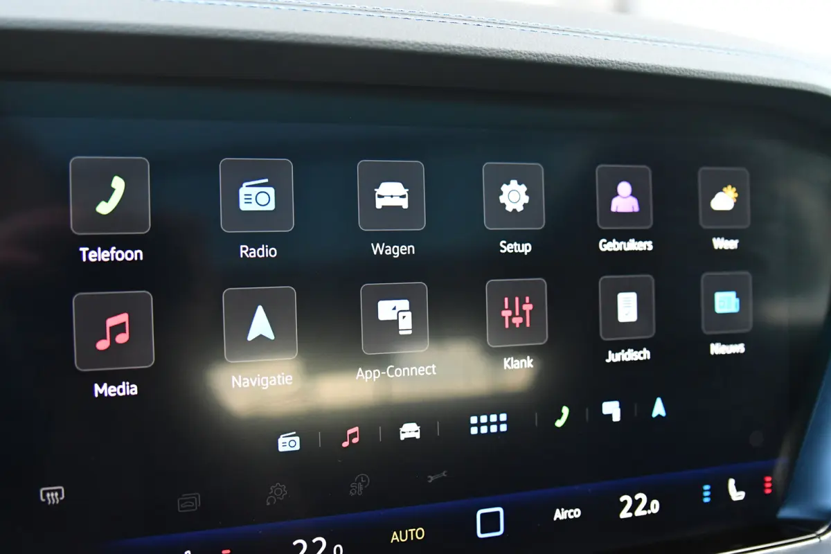 3.0 TSi eHybrid 4MOTION R-Line, Nachtzicht, Massage, Softclose, Luchtv, Dynaudio, Koeling, HUD, 360, Pano!