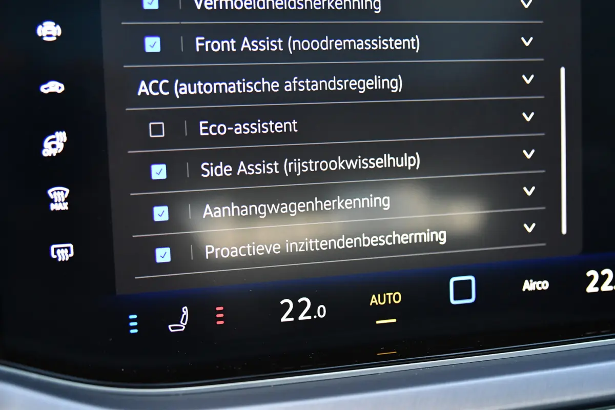 3.0 TSi eHybrid 4MOTION R-Line, Nachtzicht, Massage, Softclose, Luchtv, Dynaudio, Koeling, HUD, 360, Pano!
