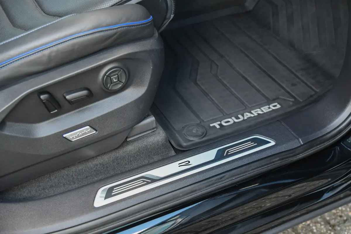 3.0 TSi eHybrid 4MOTION R-Line, Nachtzicht, Massage, Softclose, Luchtv, Dynaudio, Koeling, HUD, 360, Pano!