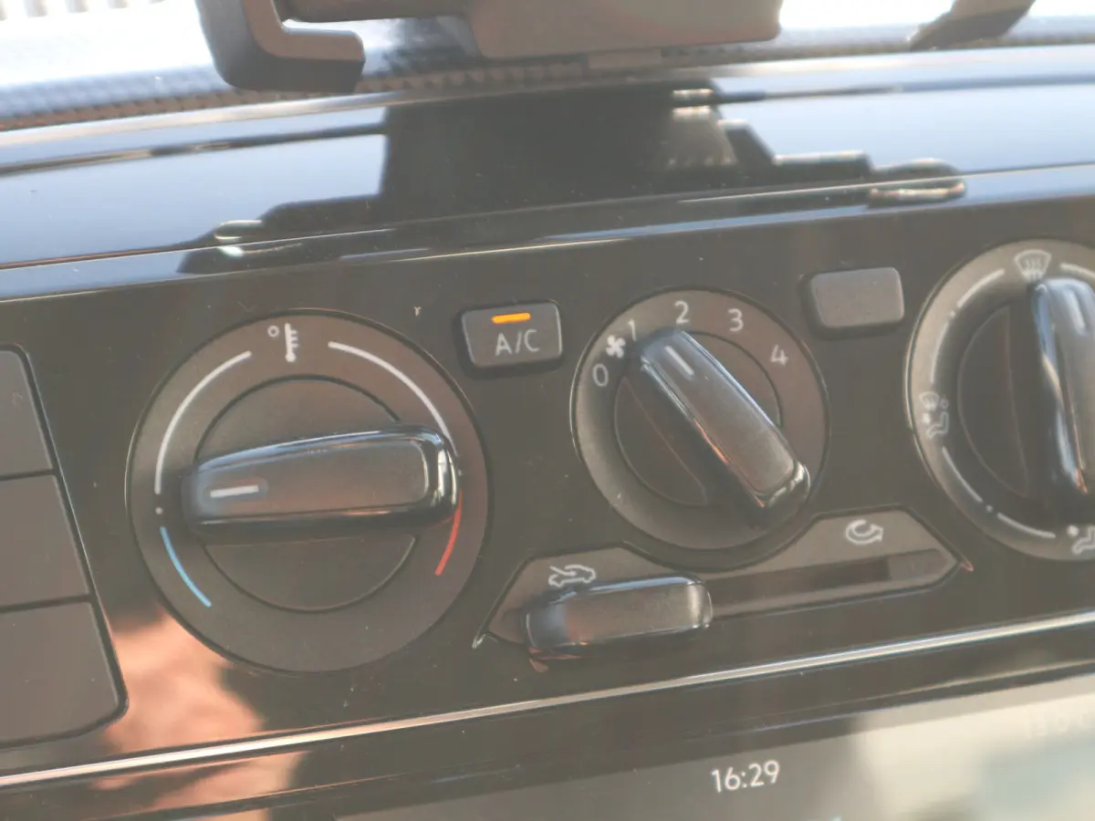 Up! 1.0 BMT move up! AIRCO DAB NL AUTO APK 04-2027