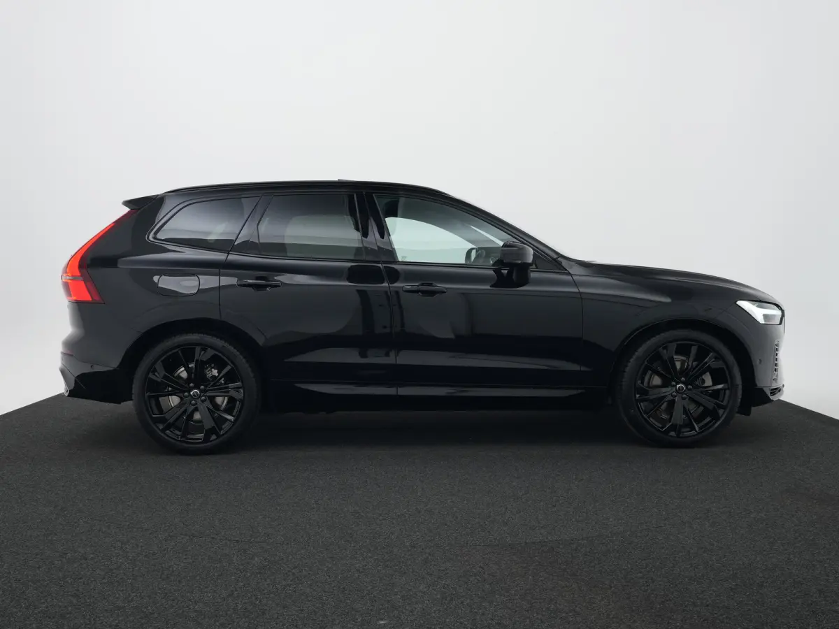 T6 Recharge Plus Black Edition | Luchtvering | Head-Up | Harman/Kardon | 360° Camera | Panoramadak | Nappa Sportstoel