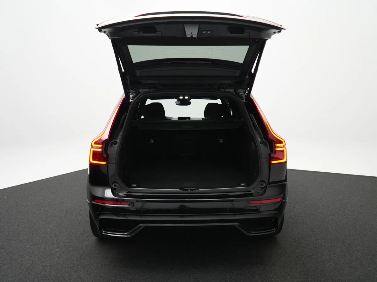 T6 Recharge Plus Black Edition | Luchtvering | Head-Up | Harman/Kardon | 360° Camera | Panoramadak | Nappa Sportstoel