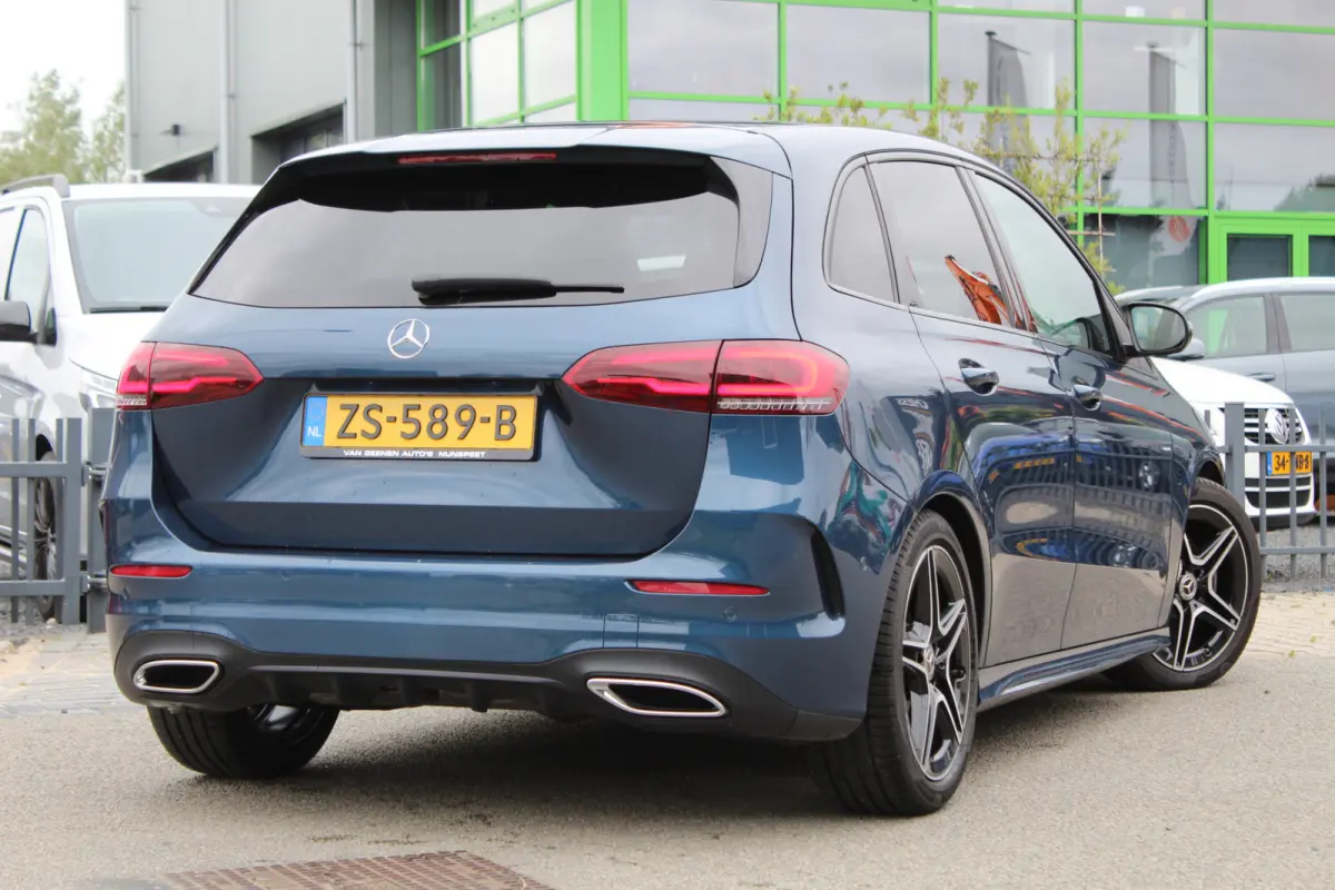 180 Business Solution AMG | Trekhaak | Origineel Nederlands