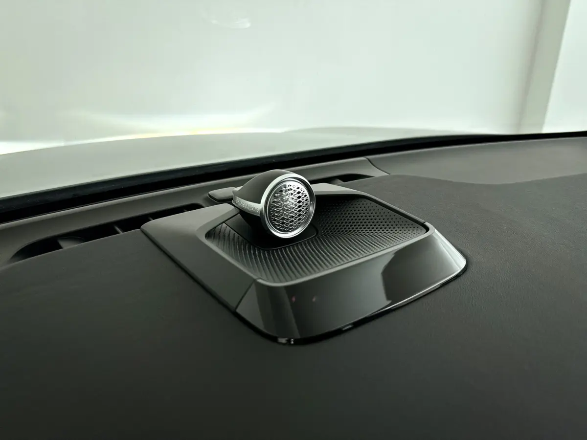 Twin Motor Ultra 7p. 111 kWh | Panoramadak | 360° camera | Bowers & Wilkins | Head-up display | Luchtvering | Stoel- en Stuurverwarming | Matrix led | Trekhaak
