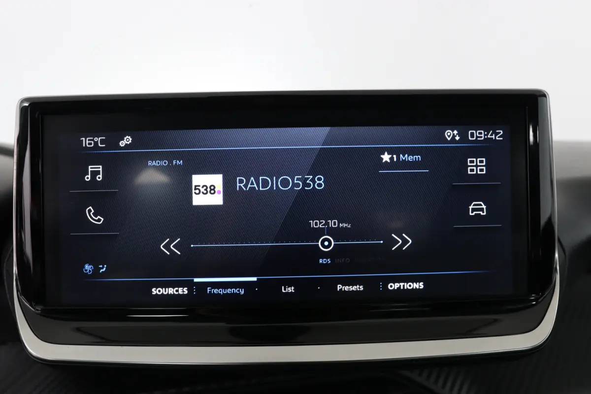 Hybrid 100 e-DCS6 Active | 1e Eigenaar! | LED | Navi By App | Airco | Parkeersensoren | Cruise Control | DAB