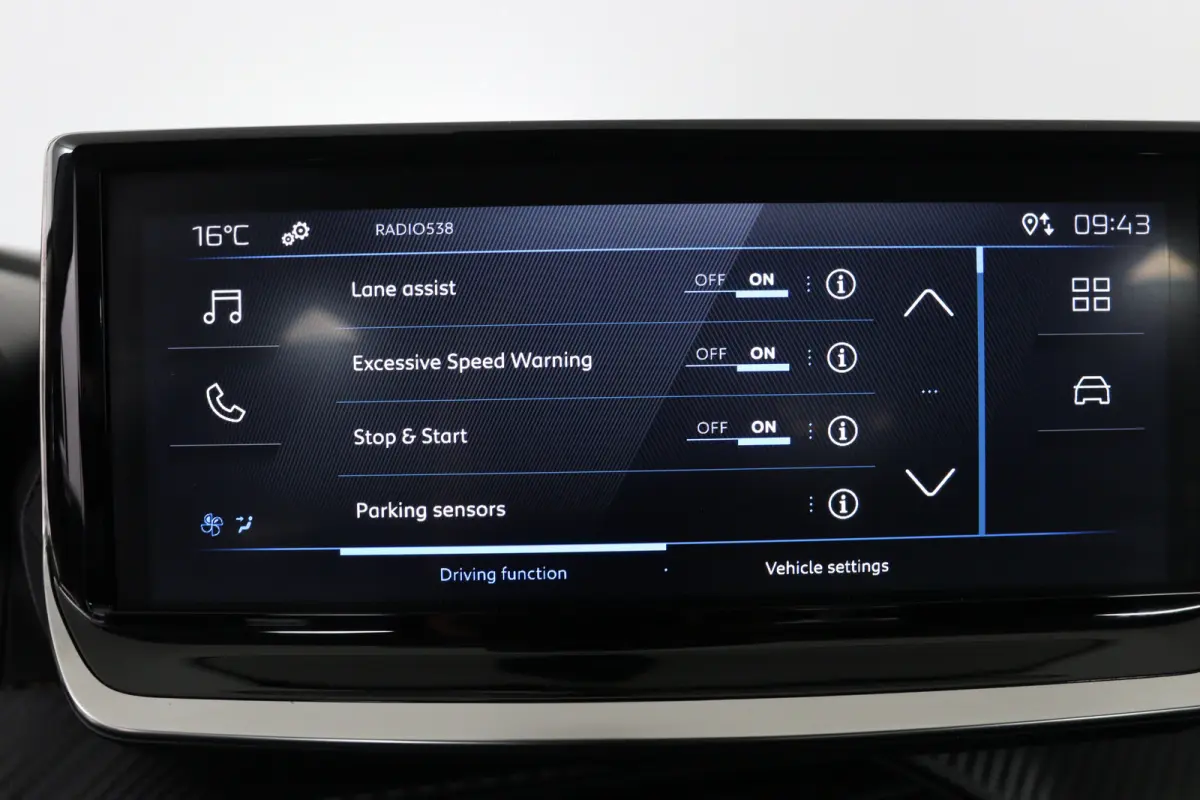 Hybrid 100 e-DCS6 Active | 1e Eigenaar! | LED | Navi By App | Airco | Parkeersensoren | Cruise Control | DAB