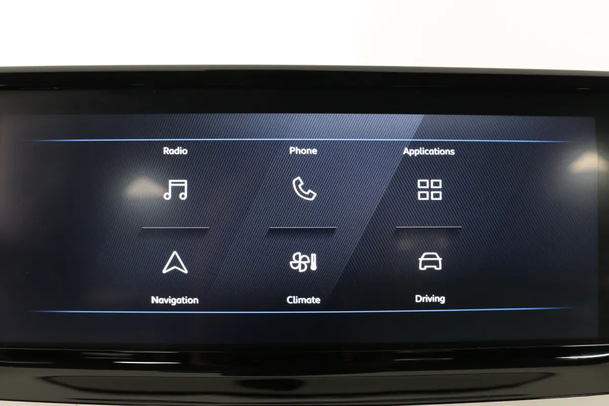 Hybrid 100 e-DCS6 Active | 1e Eigenaar! | LED | Navi By App | Airco | Parkeersensoren | Cruise Control | DAB