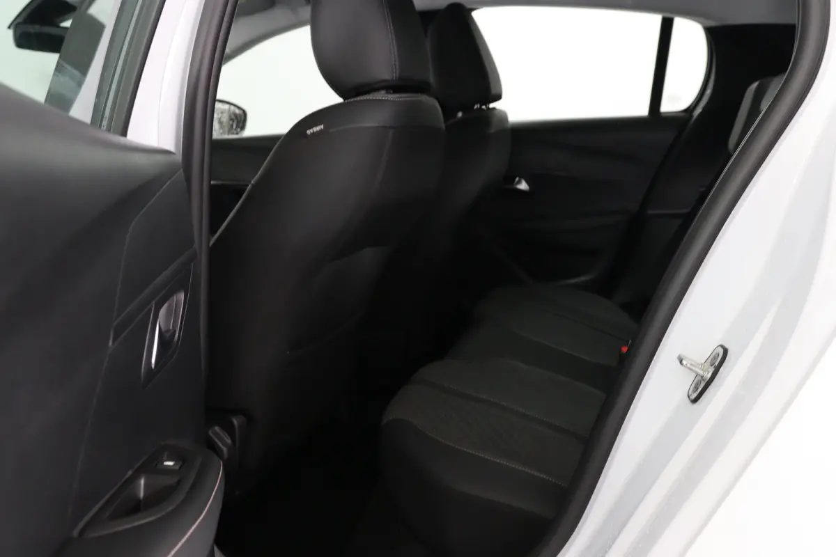 Hybrid 100 e-DCS6 Active | 1e Eigenaar! | LED | Navi By App | Airco | Parkeersensoren | Cruise Control | DAB