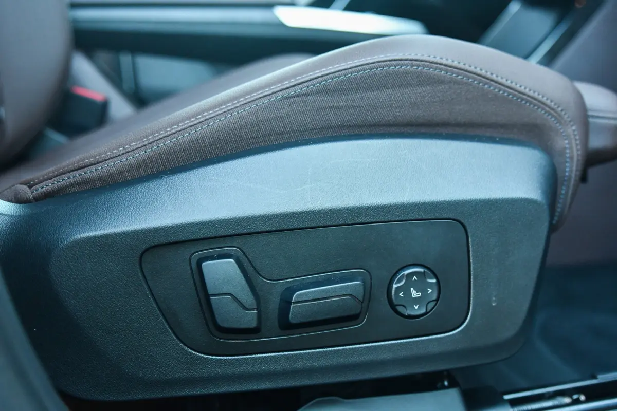 XDrive30e M Sport, Panorama, H.Kardon, Memory, 360, HUD, Ambiente, Trekhaak, Carplay!