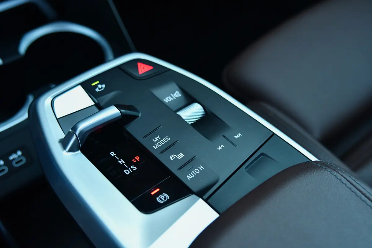 XDrive30e M Sport, Panorama, H.Kardon, Memory, 360, HUD, Ambiente, Trekhaak, Carplay!