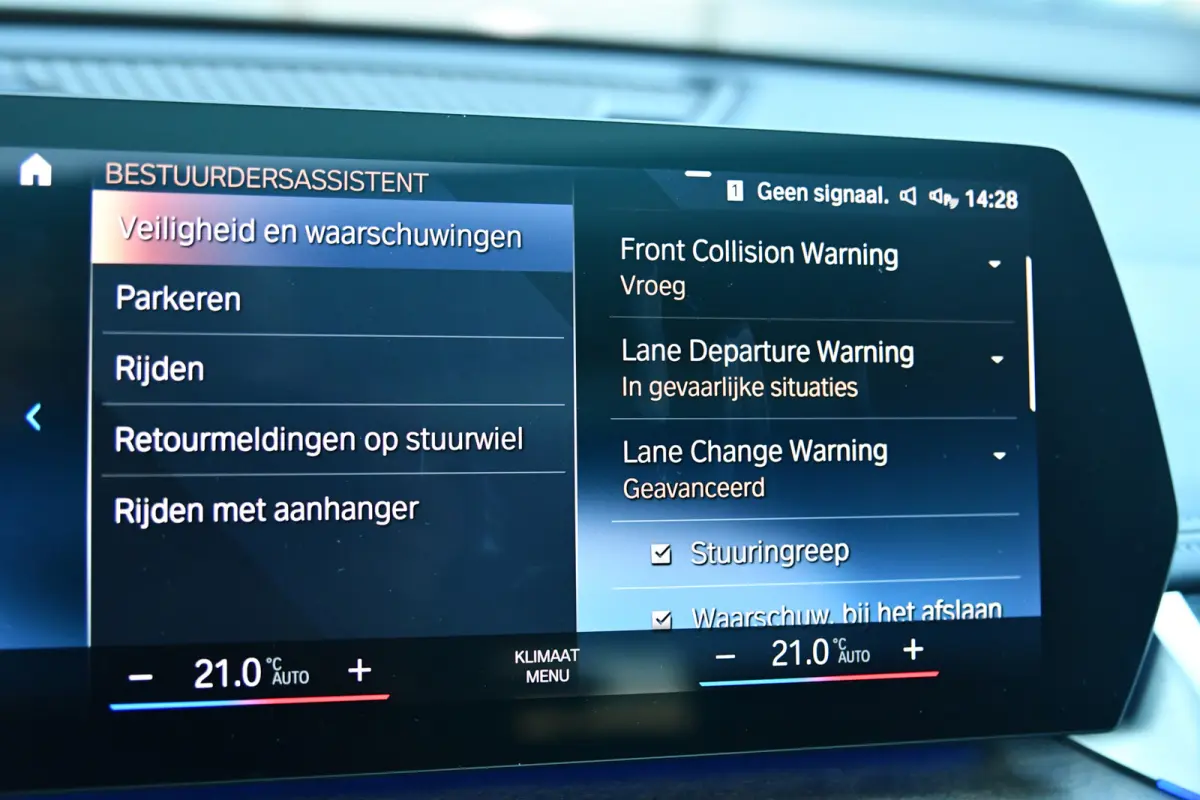 XDrive30e M Sport, Panorama, H.Kardon, Memory, 360, HUD, Ambiente, Trekhaak, Carplay!