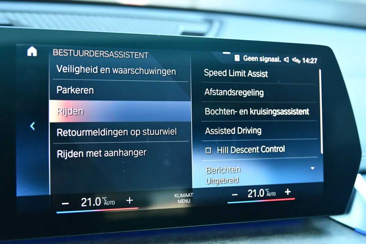 XDrive30e M Sport, Panorama, H.Kardon, Memory, 360, HUD, Ambiente, Trekhaak, Carplay!