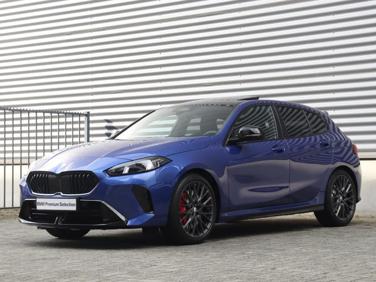 120 | M Sportpakket Pro | Premium Pack | Panodak | Driving Assistant Plus | Harman Kardon | Getint Glas | Comfort Access | Stuurwiel Verwarmd | 19'' LMV