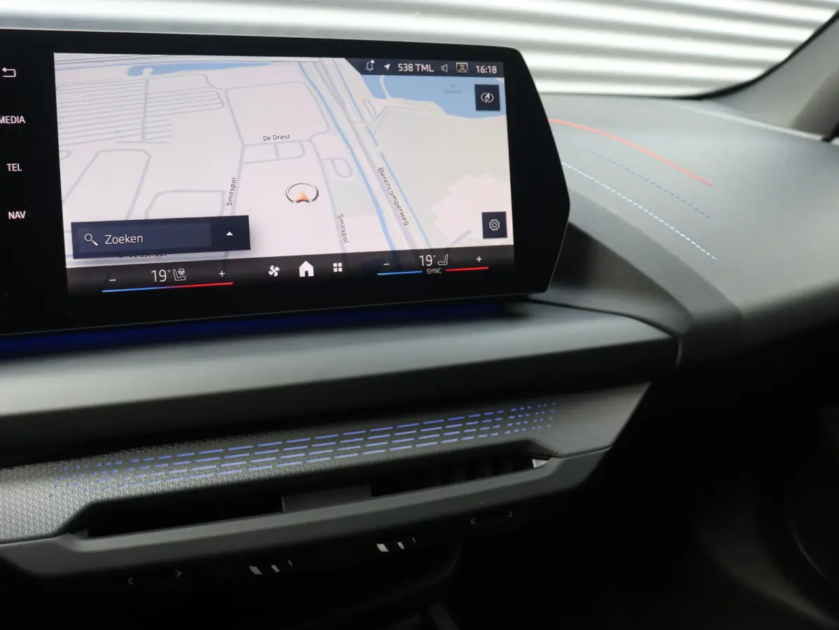 120 | M Sportpakket Pro | Premium Pack | Panodak | Driving Assistant Plus | Harman Kardon | Getint Glas | Comfort Access | Stuurwiel Verwarmd | 19'' LMV
