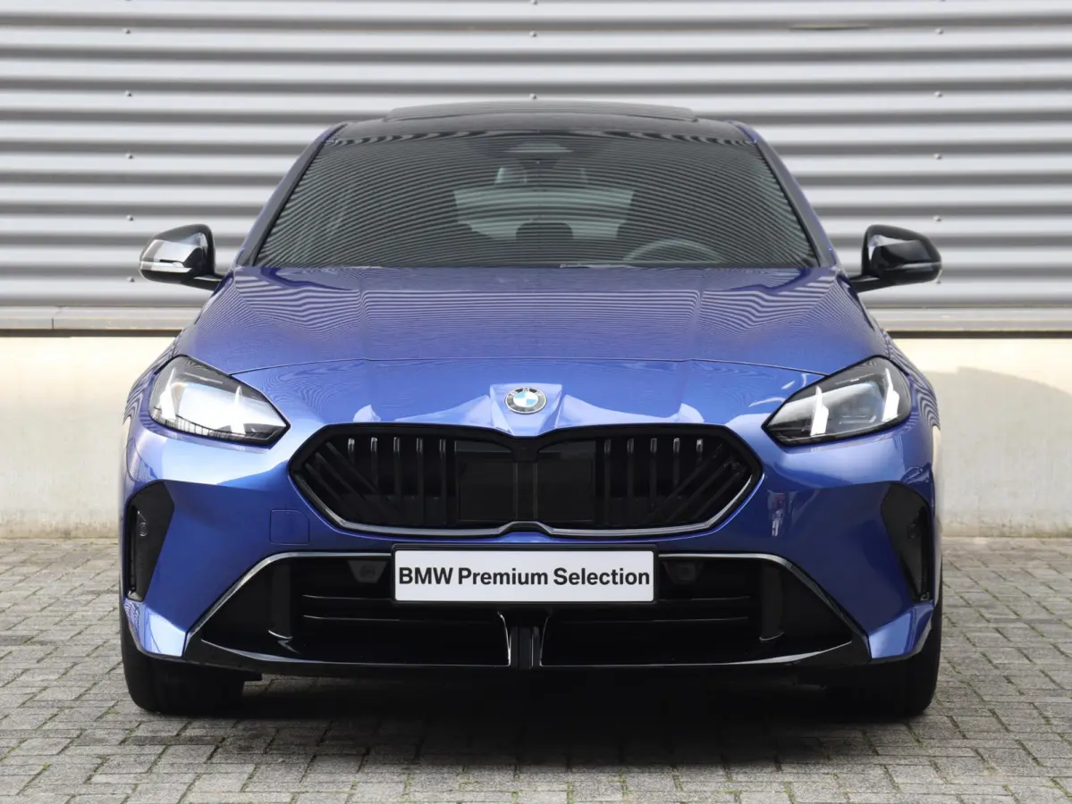 120 | M Sportpakket Pro | Premium Pack | Panodak | Driving Assistant Plus | Harman Kardon | Getint Glas | Comfort Access | Stuurwiel Verwarmd | 19'' LMV