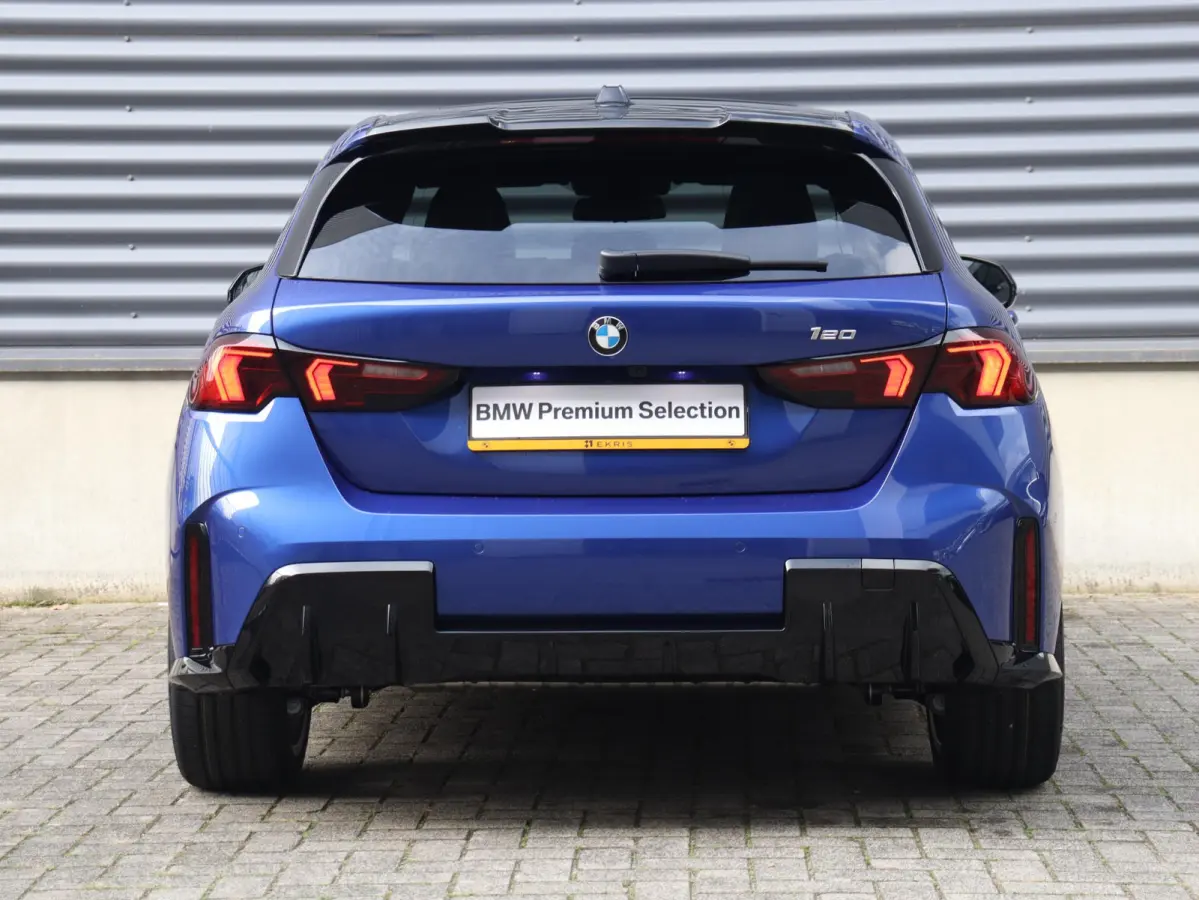 120 | M Sportpakket Pro | Premium Pack | Panodak | Driving Assistant Plus | Harman Kardon | Getint Glas | Comfort Access | Stuurwiel Verwarmd | 19'' LMV