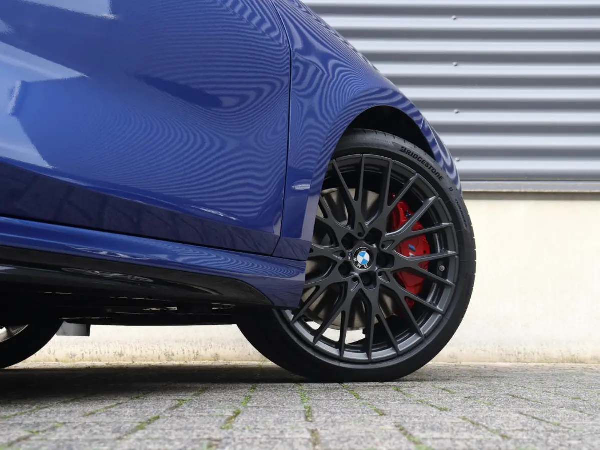 120 | M Sportpakket Pro | Premium Pack | Panodak | Driving Assistant Plus | Harman Kardon | Getint Glas | Comfort Access | Stuurwiel Verwarmd | 19'' LMV