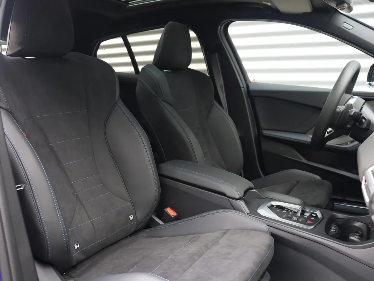 120 | M Sportpakket Pro | Premium Pack | Panodak | Driving Assistant Plus | Harman Kardon | Getint Glas | Comfort Access | Stuurwiel Verwarmd | 19'' LMV