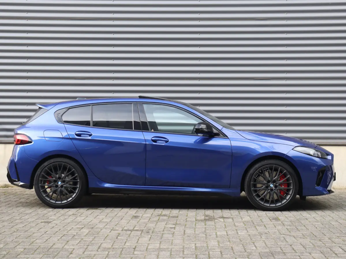 120 | M Sportpakket Pro | Premium Pack | Panodak | Driving Assistant Plus | Harman Kardon | Getint Glas | Comfort Access | Stuurwiel Verwarmd | 19'' LMV
