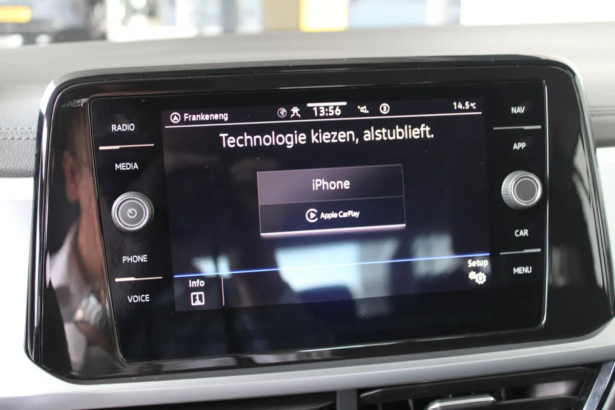1.0 TSI Life Business | Adaptieve cruise control | Stoelverwarming | Navigatie | Apple carplay & Android auto |