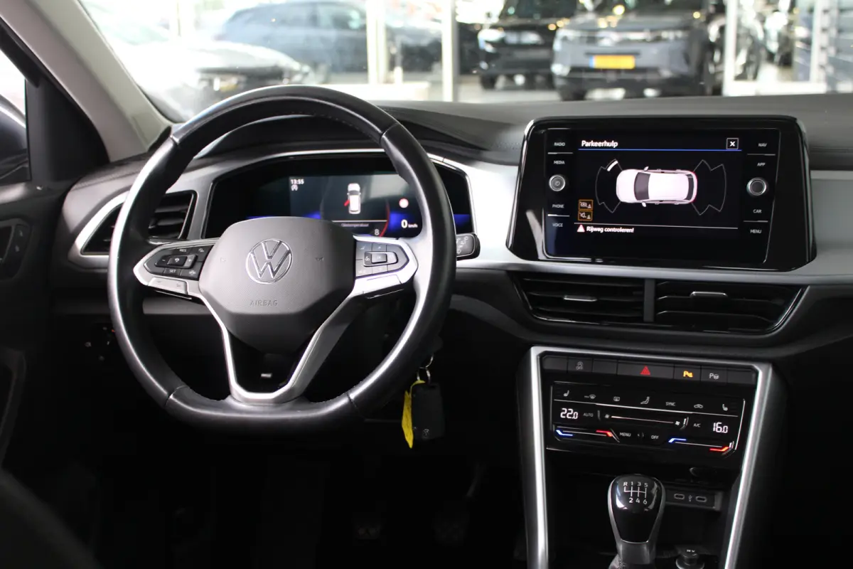 1.0 TSI Life Business | Adaptieve cruise control | Stoelverwarming | Navigatie | Apple carplay & Android auto |