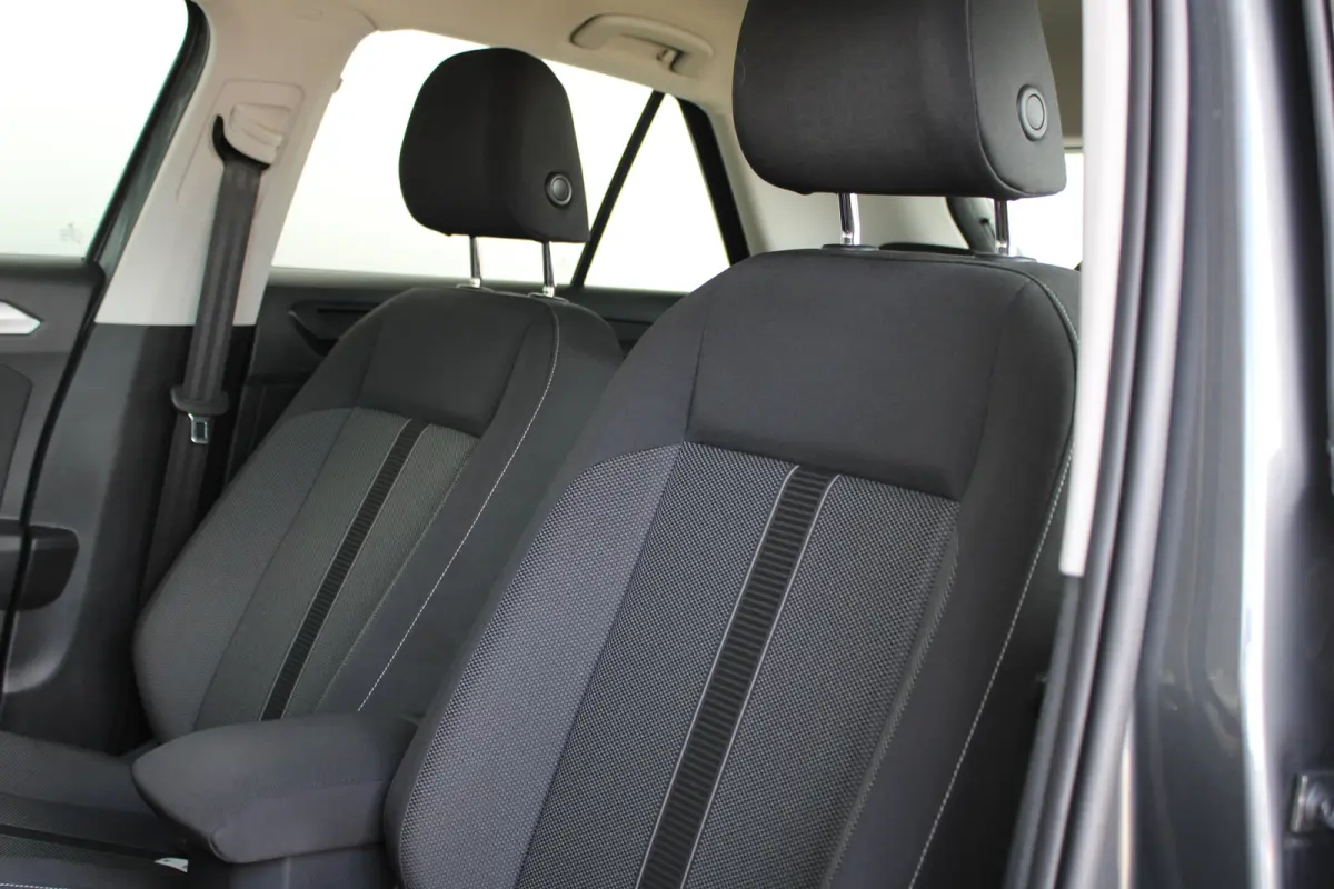 1.0 TSI Life Business | Adaptieve cruise control | Stoelverwarming | Navigatie | Apple carplay & Android auto |