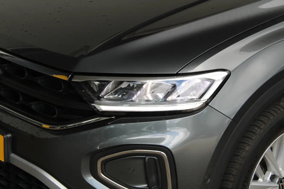 1.0 TSI Life Business | Adaptieve cruise control | Stoelverwarming | Navigatie | Apple carplay & Android auto |
