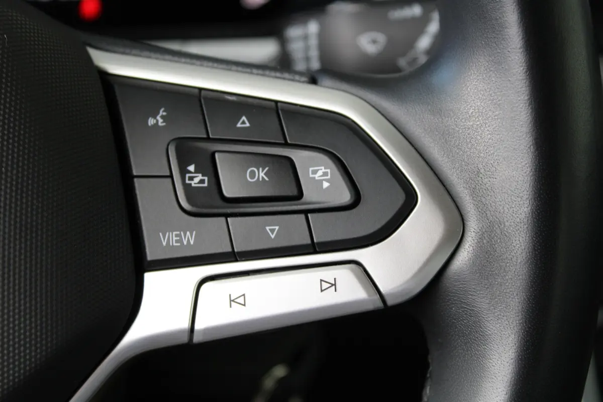 1.0 TSI Life Business | Adaptieve cruise control | Stoelverwarming | Navigatie | Apple carplay & Android auto |