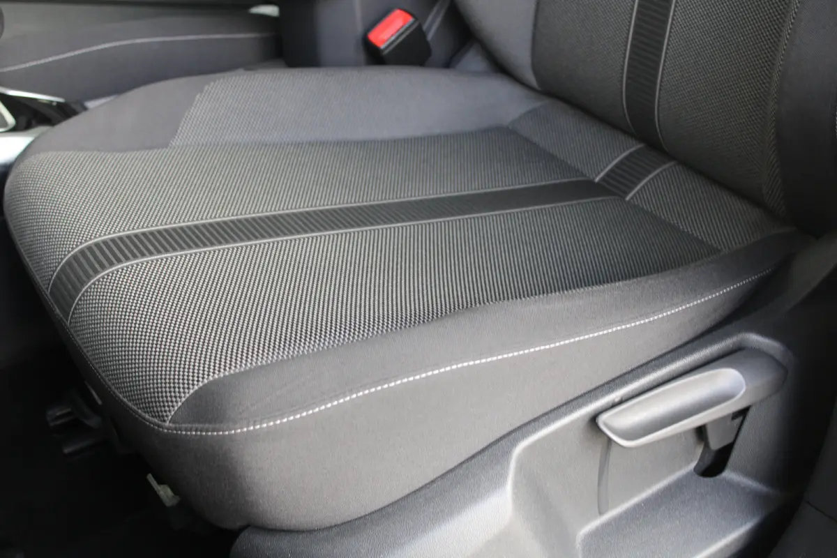1.0 TSI Life Business | Adaptieve cruise control | Stoelverwarming | Navigatie | Apple carplay & Android auto |