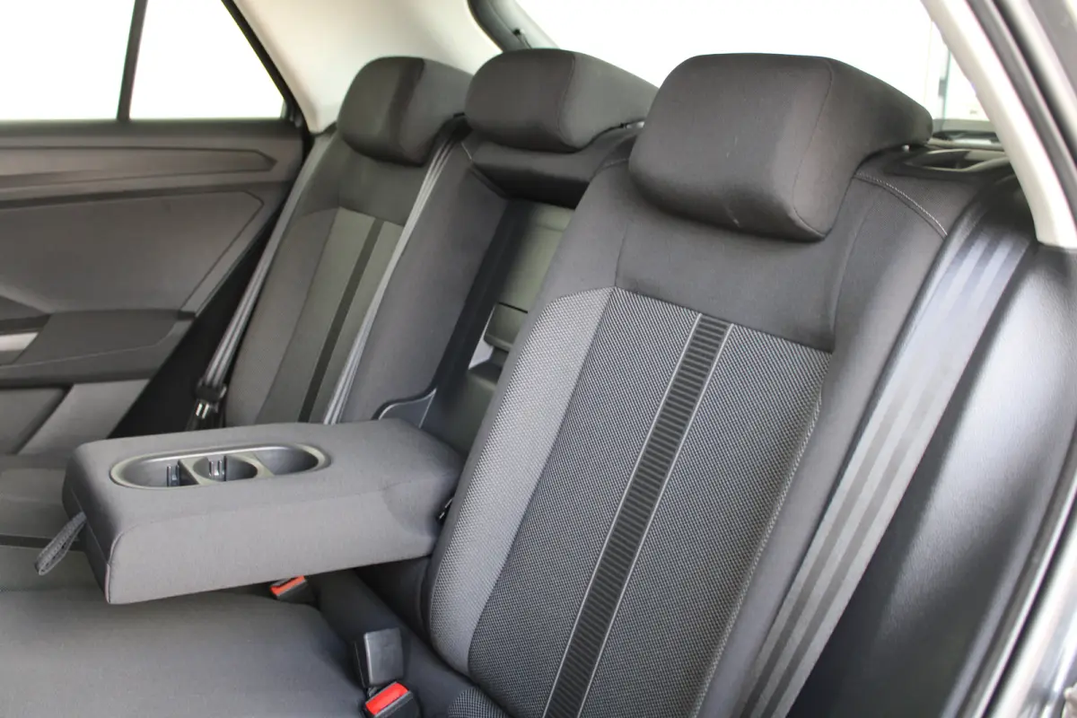 1.0 TSI Life Business | Adaptieve cruise control | Stoelverwarming | Navigatie | Apple carplay & Android auto |