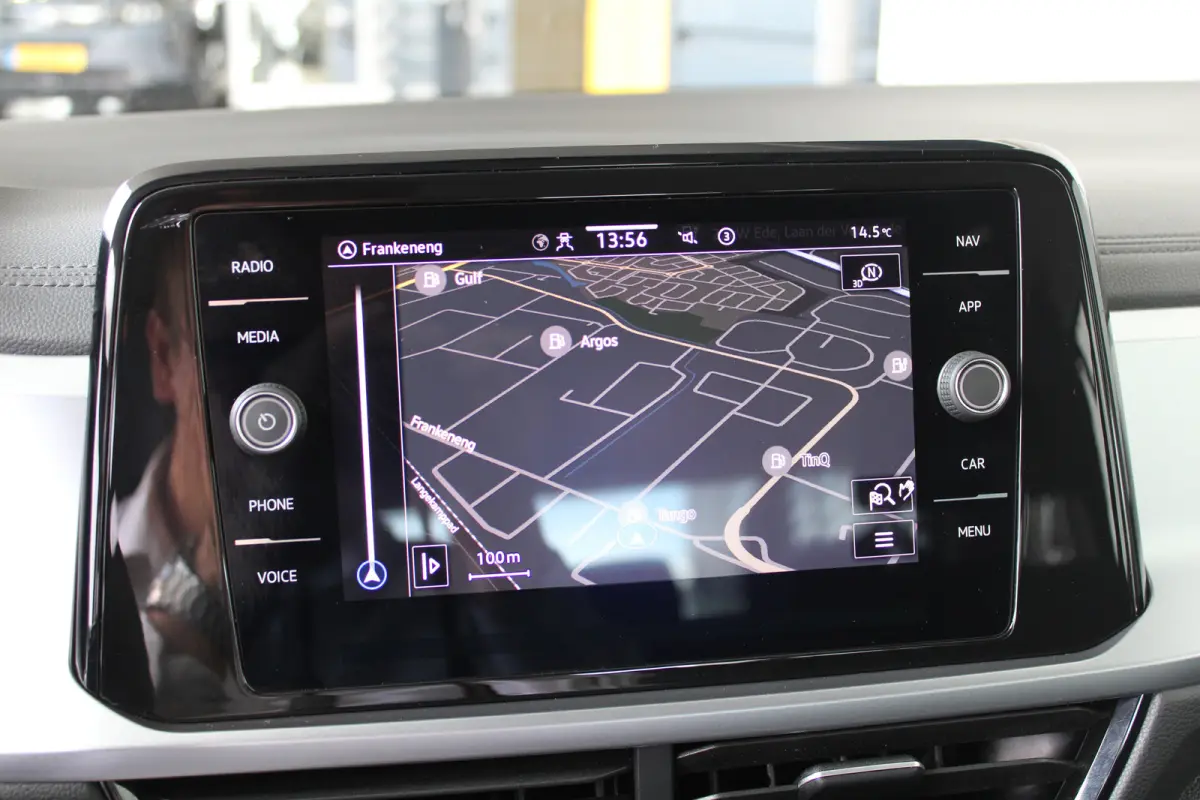 1.0 TSI Life Business | Adaptieve cruise control | Stoelverwarming | Navigatie | Apple carplay & Android auto |