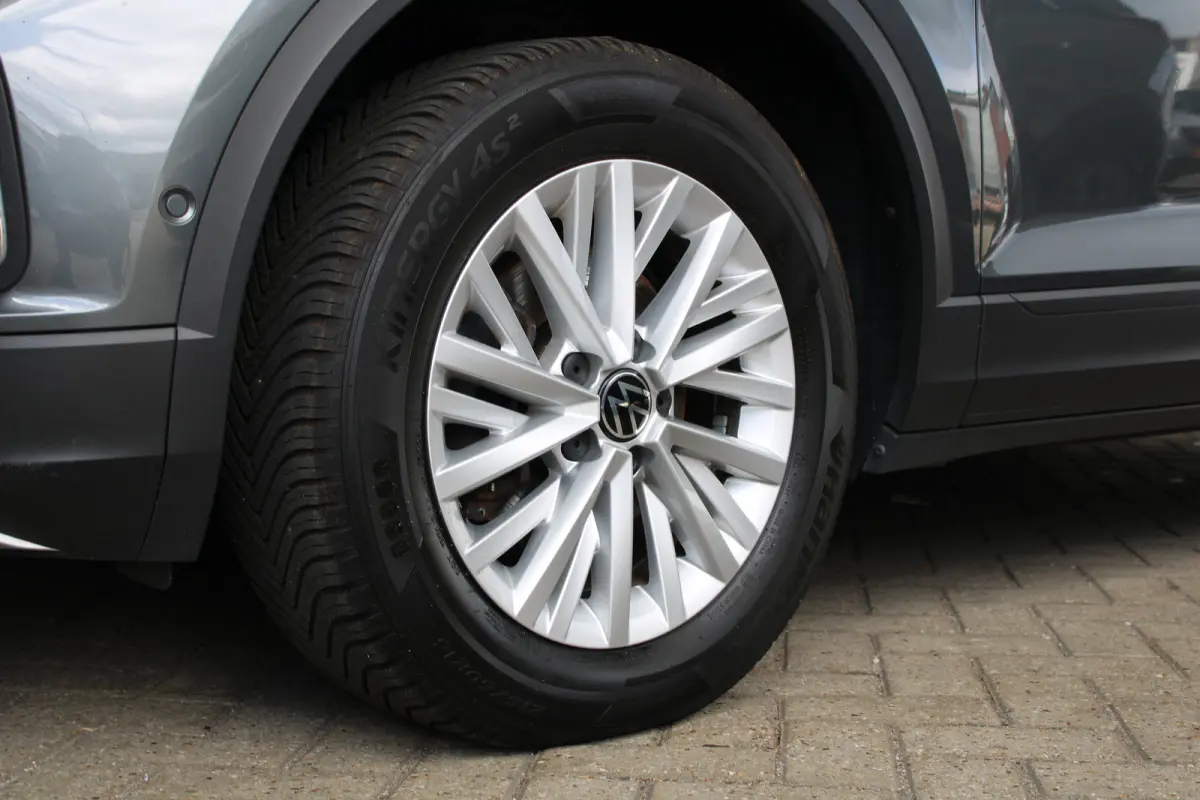 1.0 TSI Life Business | Adaptieve cruise control | Stoelverwarming | Navigatie | Apple carplay & Android auto |