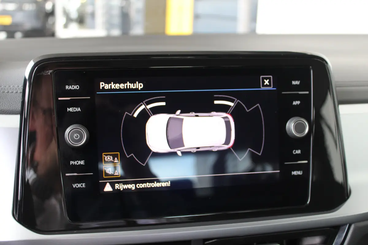 1.0 TSI Life Business | Adaptieve cruise control | Stoelverwarming | Navigatie | Apple carplay & Android auto |