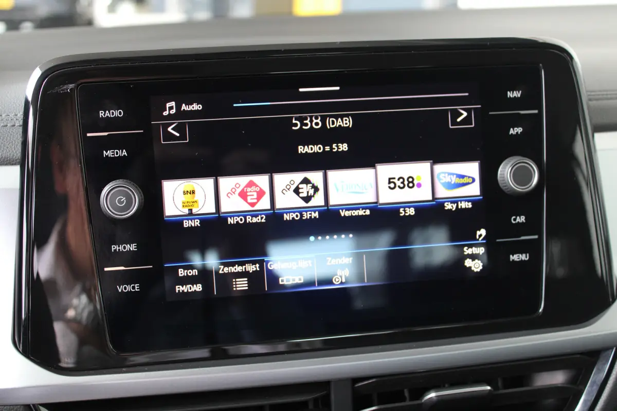 1.0 TSI Life Business | Adaptieve cruise control | Stoelverwarming | Navigatie | Apple carplay & Android auto |