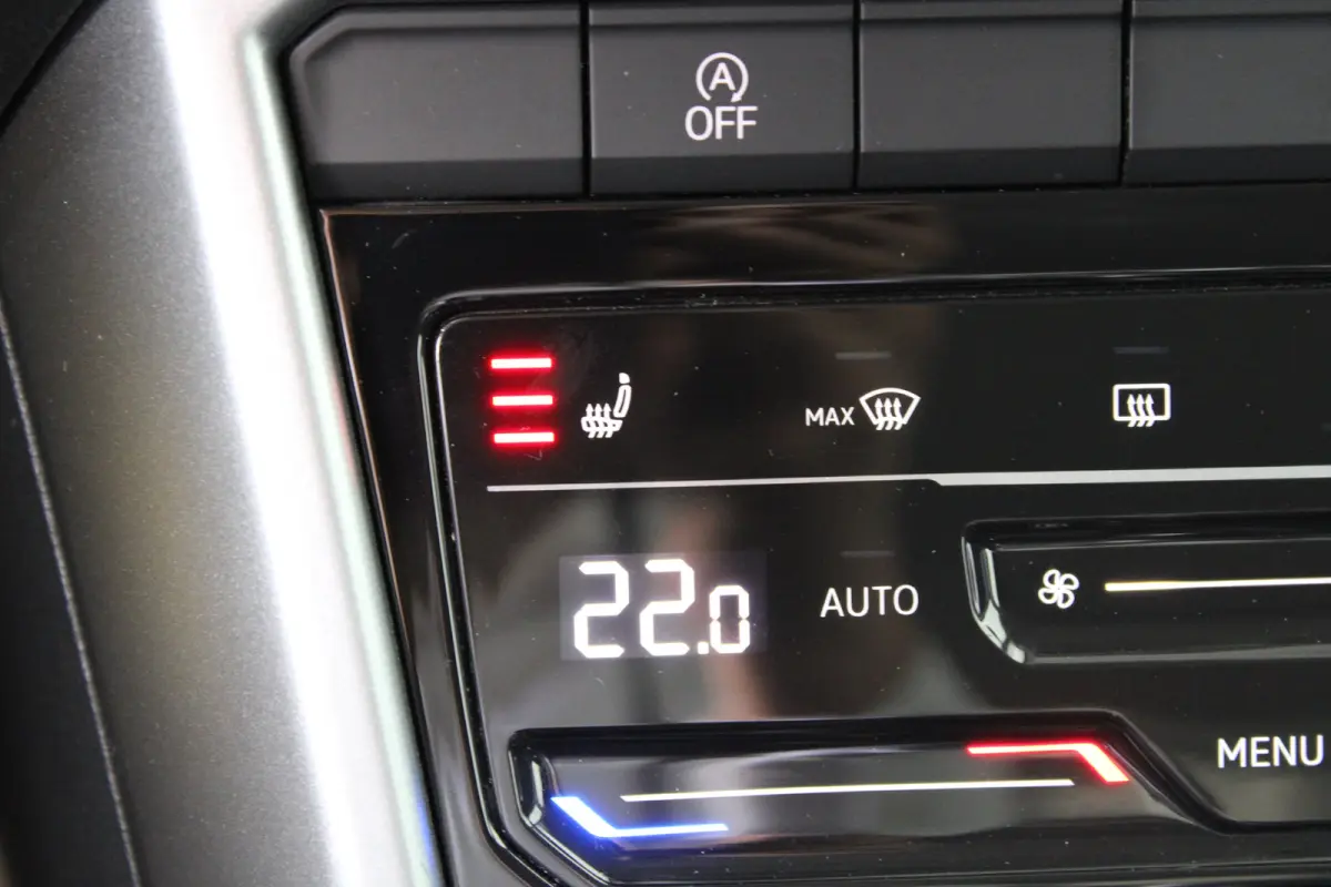 1.0 TSI Life Business | Adaptieve cruise control | Stoelverwarming | Navigatie | Apple carplay & Android auto |
