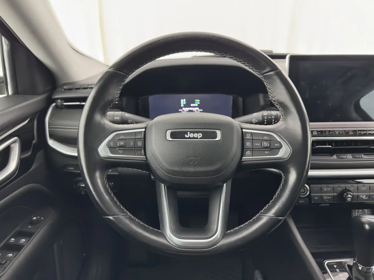 4xe 190 Plug-in Hybrid Limited Lease Ed. (INCL-BTW) *LEATHER-FABRIC | FULL-LED | ADAPTIVE-CRUISE | CAMERA | CARPLAY | BLIND-SPOT | KEYLESS | DAB+ | DIGI-COCKPIT | PRIVACY-GLASS | COMFORT-SEA