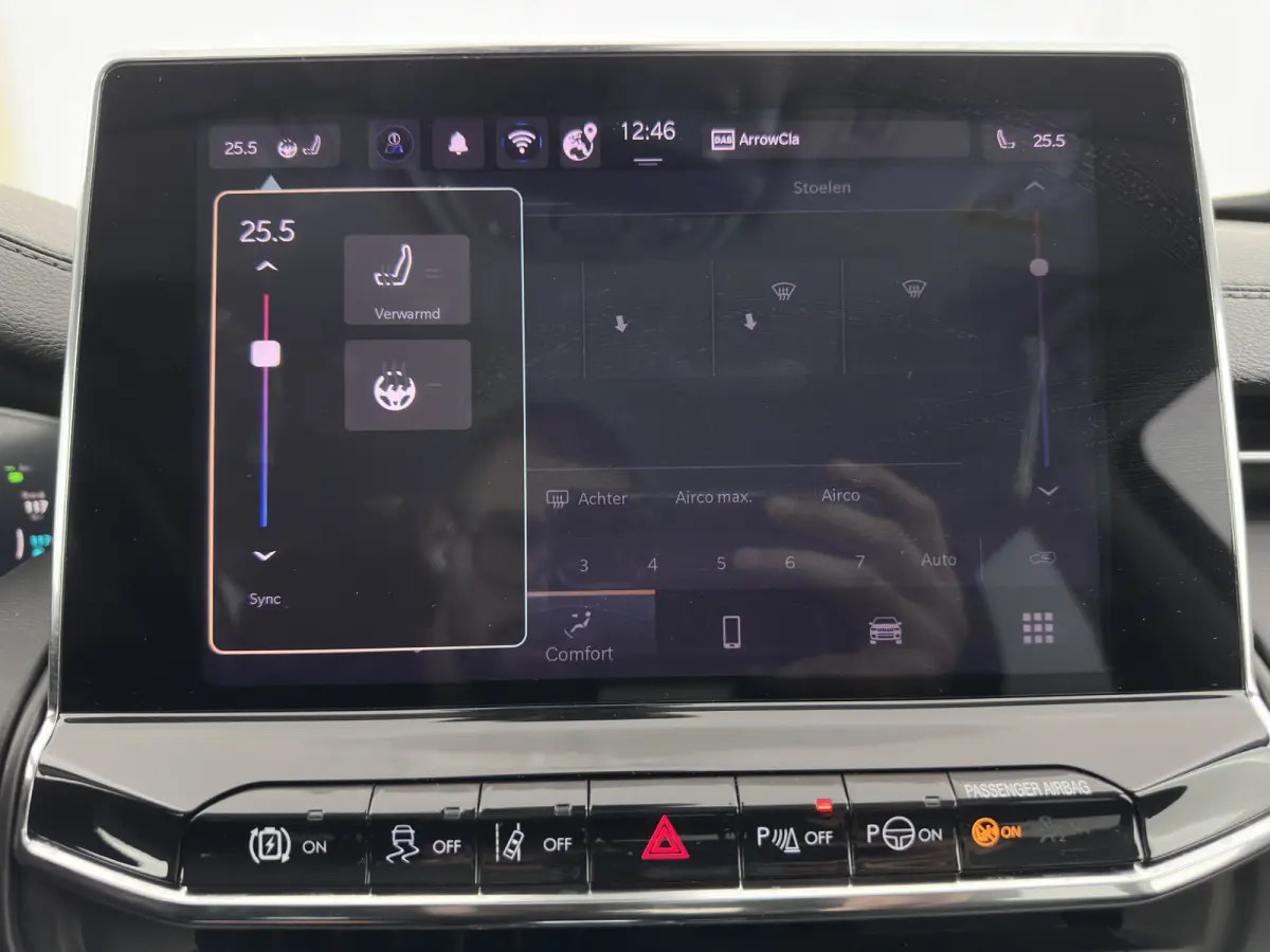 4xe 190 Plug-in Hybrid Limited Lease Ed. (INCL-BTW) *LEATHER-FABRIC | FULL-LED | ADAPTIVE-CRUISE | CAMERA | CARPLAY | BLIND-SPOT | KEYLESS | DAB+ | DIGI-COCKPIT | PRIVACY-GLASS | COMFORT-SEA