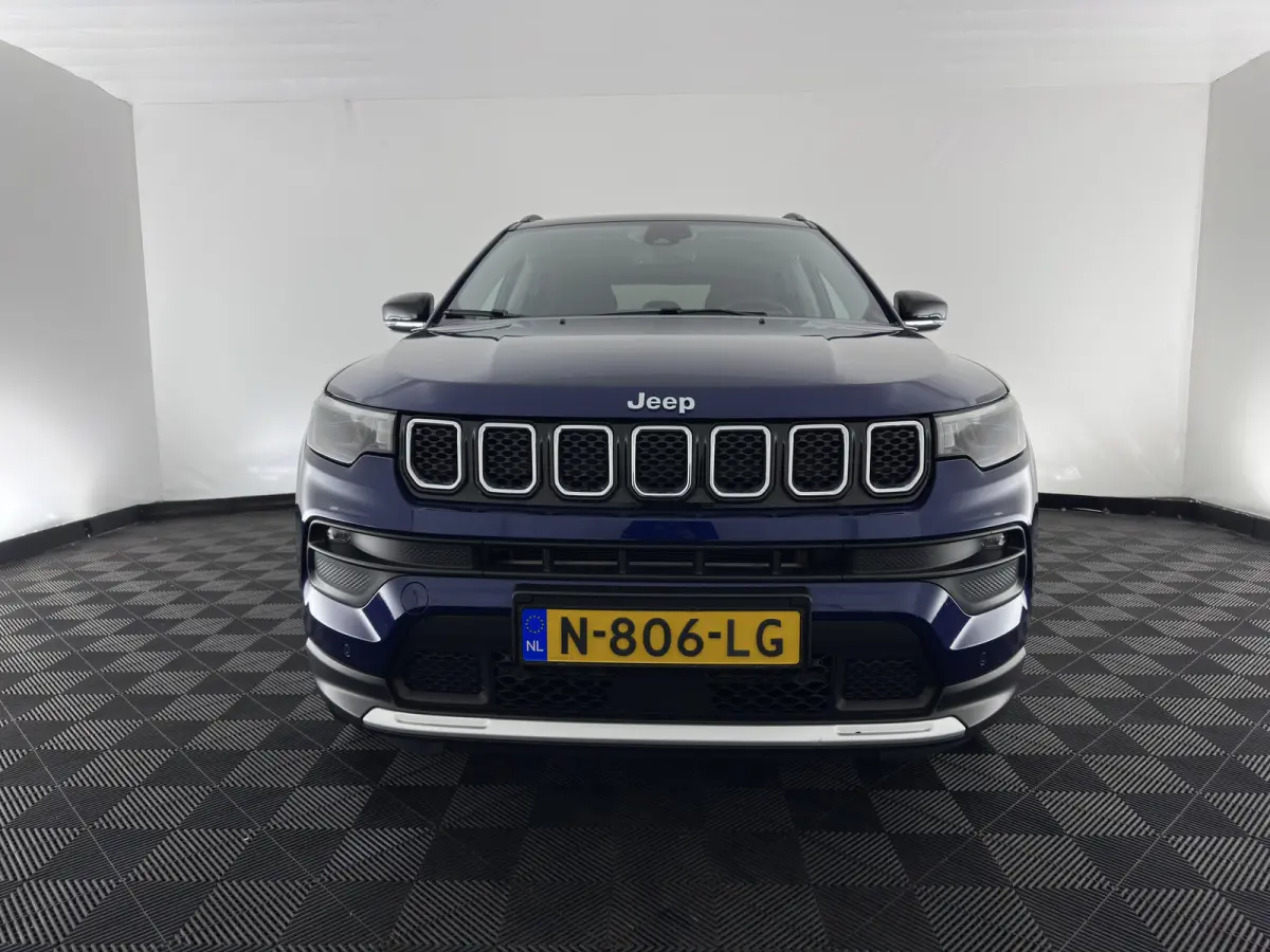 4xe 190 Plug-in Hybrid Limited Lease Ed. (INCL-BTW) *LEATHER-FABRIC | FULL-LED | ADAPTIVE-CRUISE | CAMERA | CARPLAY | BLIND-SPOT | KEYLESS | DAB+ | DIGI-COCKPIT | PRIVACY-GLASS | COMFORT-SEA