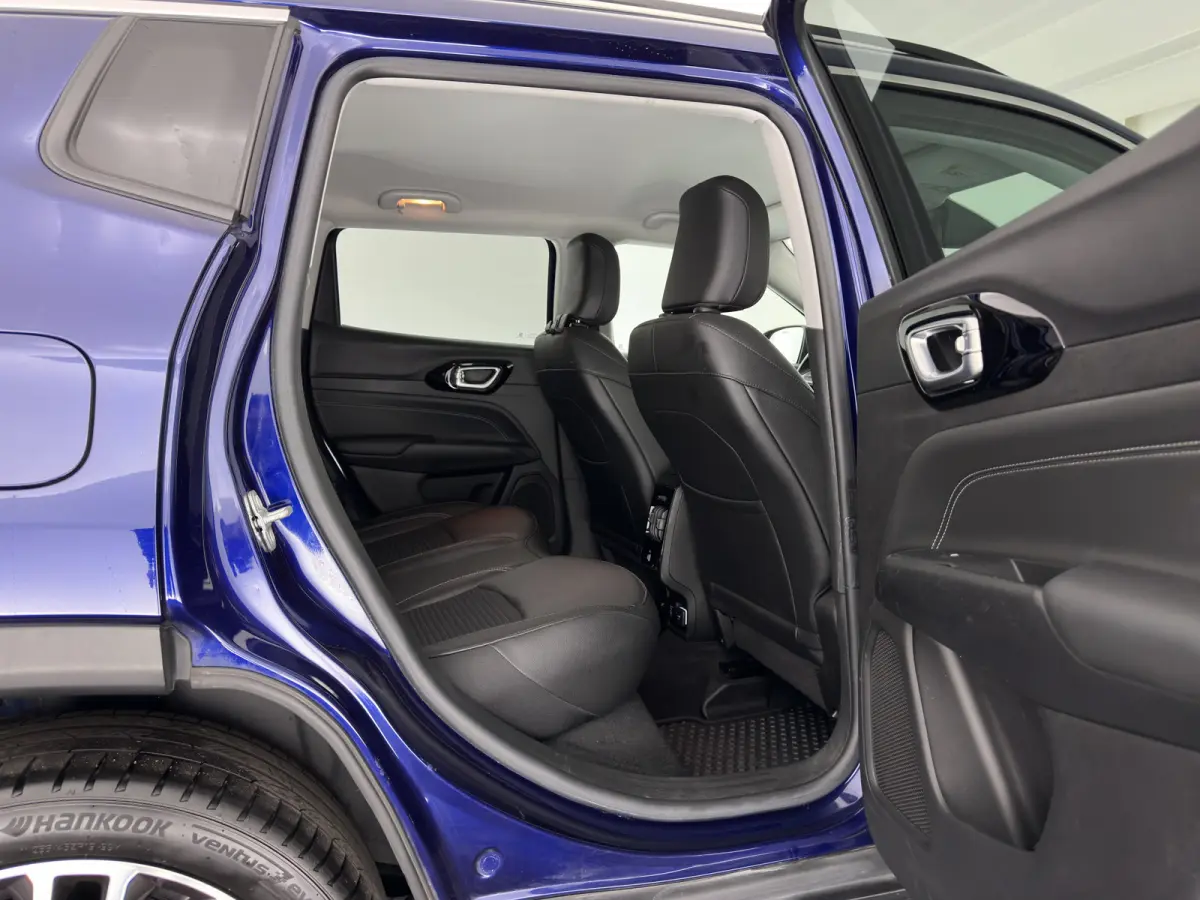 4xe 190 Plug-in Hybrid Limited Lease Ed. (INCL-BTW) *LEATHER-FABRIC | FULL-LED | ADAPTIVE-CRUISE | CAMERA | CARPLAY | BLIND-SPOT | KEYLESS | DAB+ | DIGI-COCKPIT | PRIVACY-GLASS | COMFORT-SEA