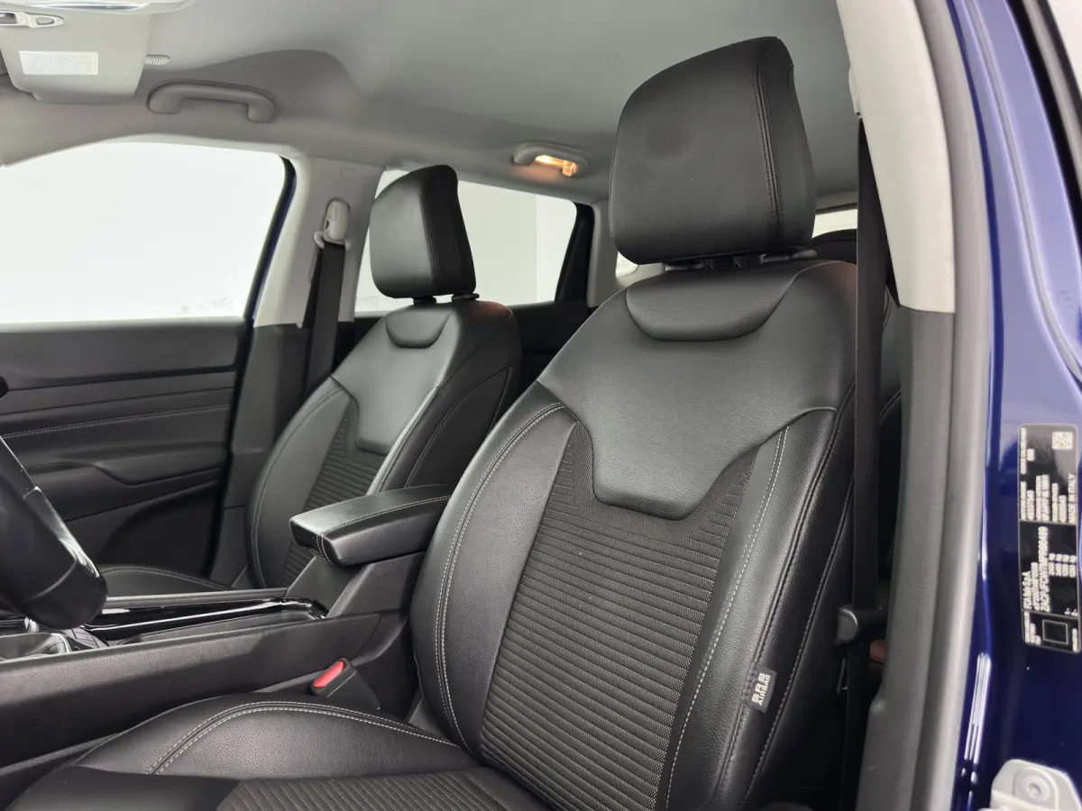 4xe 190 Plug-in Hybrid Limited Lease Ed. (INCL-BTW) *LEATHER-FABRIC | FULL-LED | ADAPTIVE-CRUISE | CAMERA | CARPLAY | BLIND-SPOT | KEYLESS | DAB+ | DIGI-COCKPIT | PRIVACY-GLASS | COMFORT-SEA