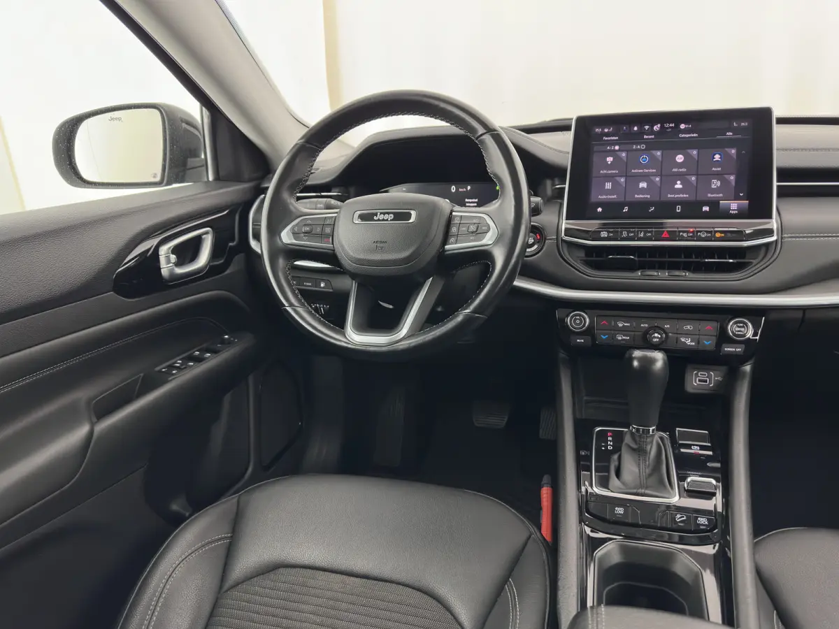 4xe 190 Plug-in Hybrid Limited Lease Ed. (INCL-BTW) *LEATHER-FABRIC | FULL-LED | ADAPTIVE-CRUISE | CAMERA | CARPLAY | BLIND-SPOT | KEYLESS | DAB+ | DIGI-COCKPIT | PRIVACY-GLASS | COMFORT-SEA
