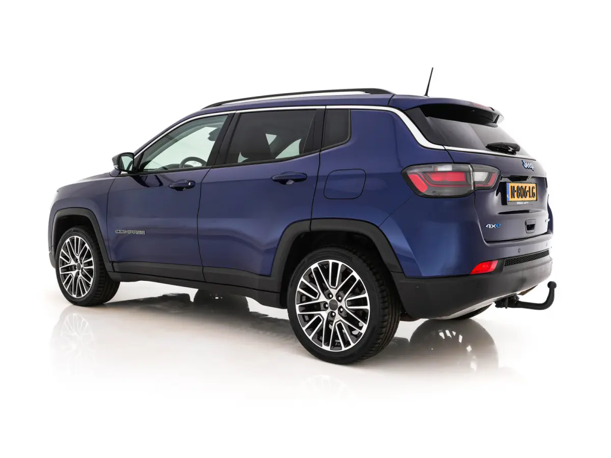4xe 190 Plug-in Hybrid Limited Lease Ed. (INCL-BTW) *LEATHER-FABRIC | FULL-LED | ADAPTIVE-CRUISE | CAMERA | CARPLAY | BLIND-SPOT | KEYLESS | DAB+ | DIGI-COCKPIT | PRIVACY-GLASS | COMFORT-SEA