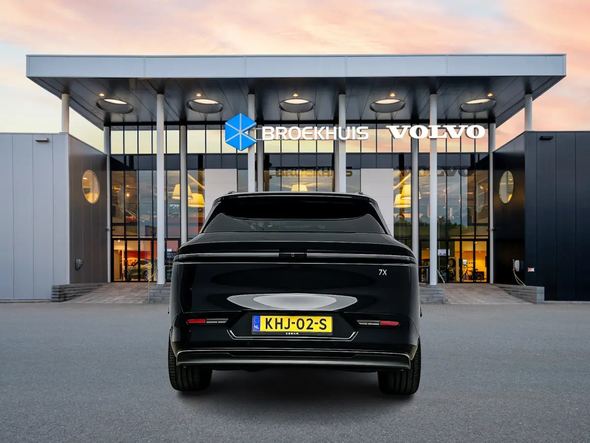 Long Range 100 kWh | 19" | Panoramadak | Elektr. verst. Nappa stoelen+stuurwiel | Groot Head-Up | 3D Camera | Stoel/Stuur/Achterbankverwarming