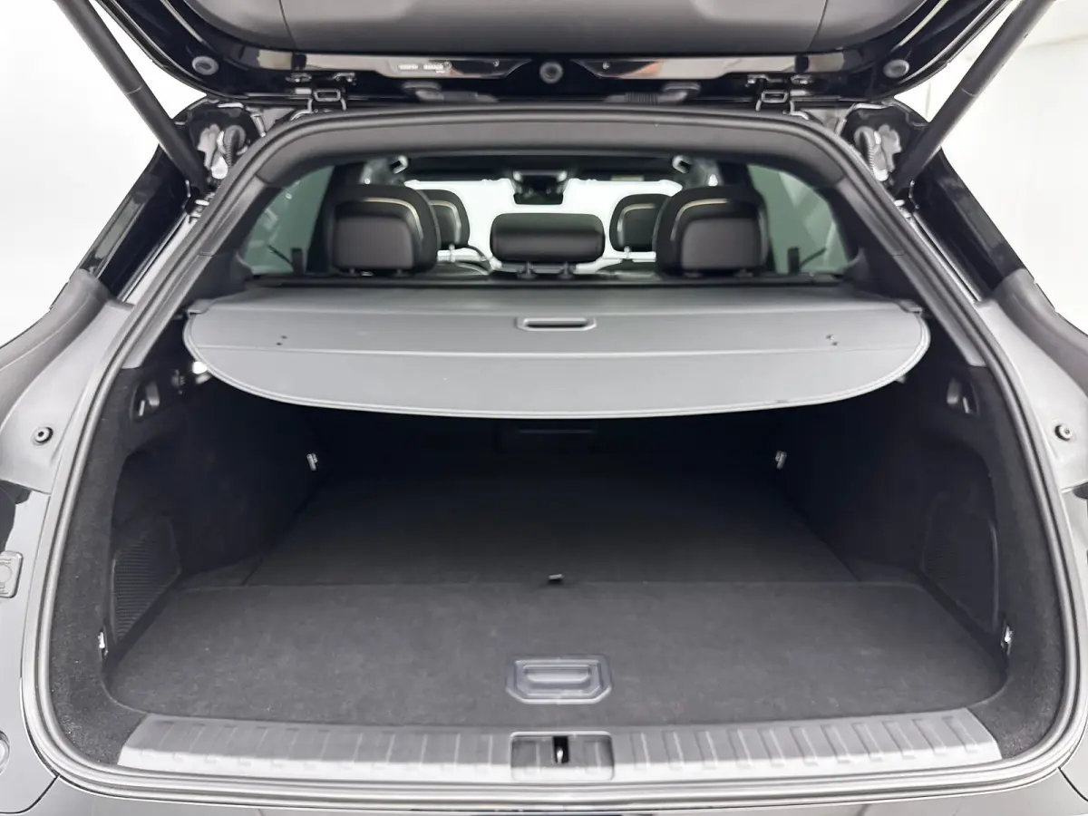 Long Range 100 kWh | 19" | Panoramadak | Elektr. verst. Nappa stoelen+stuurwiel | Groot Head-Up | 3D Camera | Stoel/Stuur/Achterbankverwarming