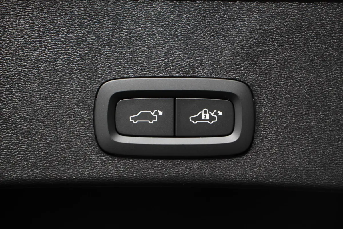 1.5 T5 Plug-in hybrid Ultimate Dark Electrisch Glazen Panorama dak Navigatie Dab Led Adaptive Cruise Control Camera Parkeer sensoren