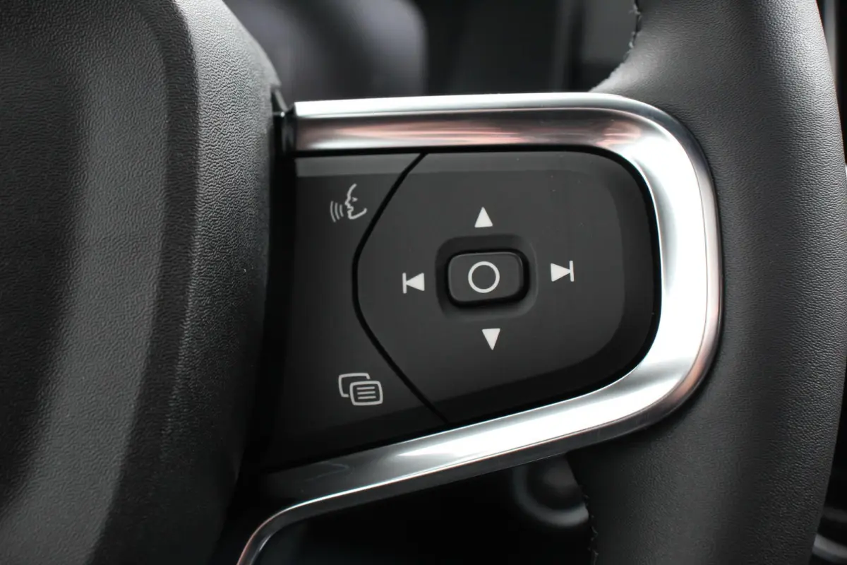 1.5 T5 Plug-in hybrid Ultimate Dark Electrisch Glazen Panorama dak Navigatie Dab Led Adaptive Cruise Control Camera Parkeer sensoren