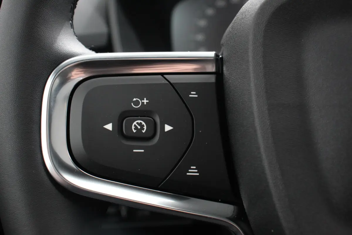 1.5 T5 Plug-in hybrid Ultimate Dark Electrisch Glazen Panorama dak Navigatie Dab Led Adaptive Cruise Control Camera Parkeer sensoren