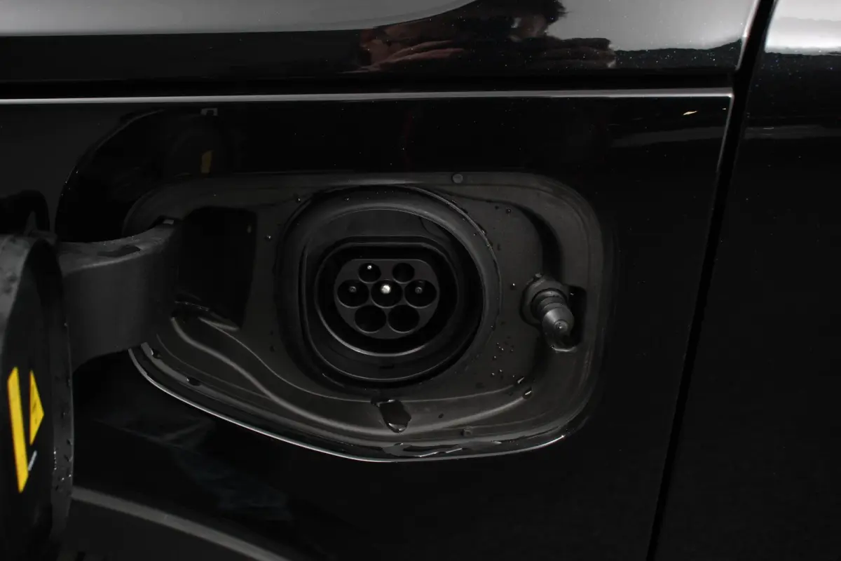 1.5 T5 Plug-in hybrid Ultimate Dark Electrisch Glazen Panorama dak Navigatie Dab Led Adaptive Cruise Control Camera Parkeer sensoren