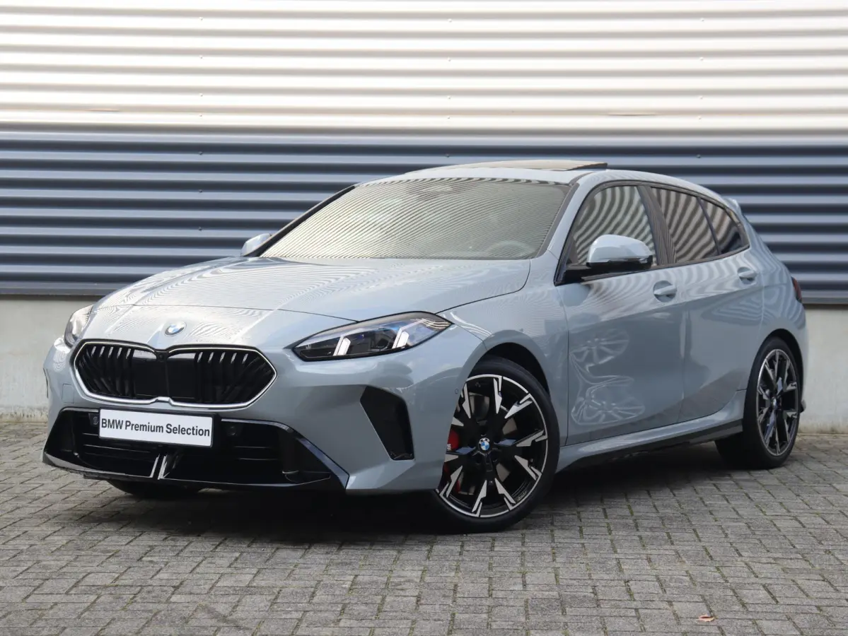 120 | M Sportpakket Pro | Innovation Pack | Panodak | Head-Up | Parking Assistant Plus | Harman Kardon | Elektr. M Sportstoelen | Driving Assistant Plus | 19'' LMV